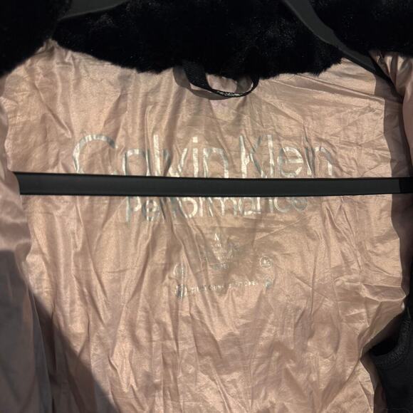 Calvin Klein Puffer Jacket - Quilted Hooded Coat with Fleece Sleeves - Picture 3 of 10